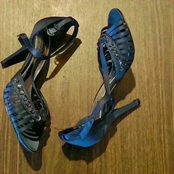 Unlisted blue heels with rhinestones - Picture 2 of 3